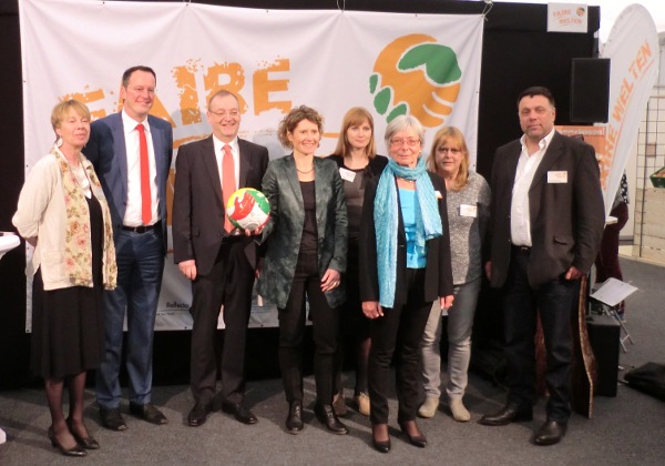 Die Faire Welten sind eine Kooperation von Engagement Global, dem Weltladen Unterwegs, Reflecta, dem Gemeindedienst für Mission und Ökumene, dem Entwicklungspolitischen Landesnetzwerk sowie Wirtschafts- und Innenministerium Rheinland-Pfalz.